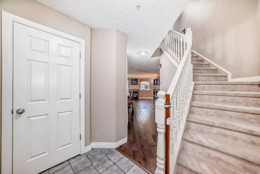 923 15 Avenue SW, #102