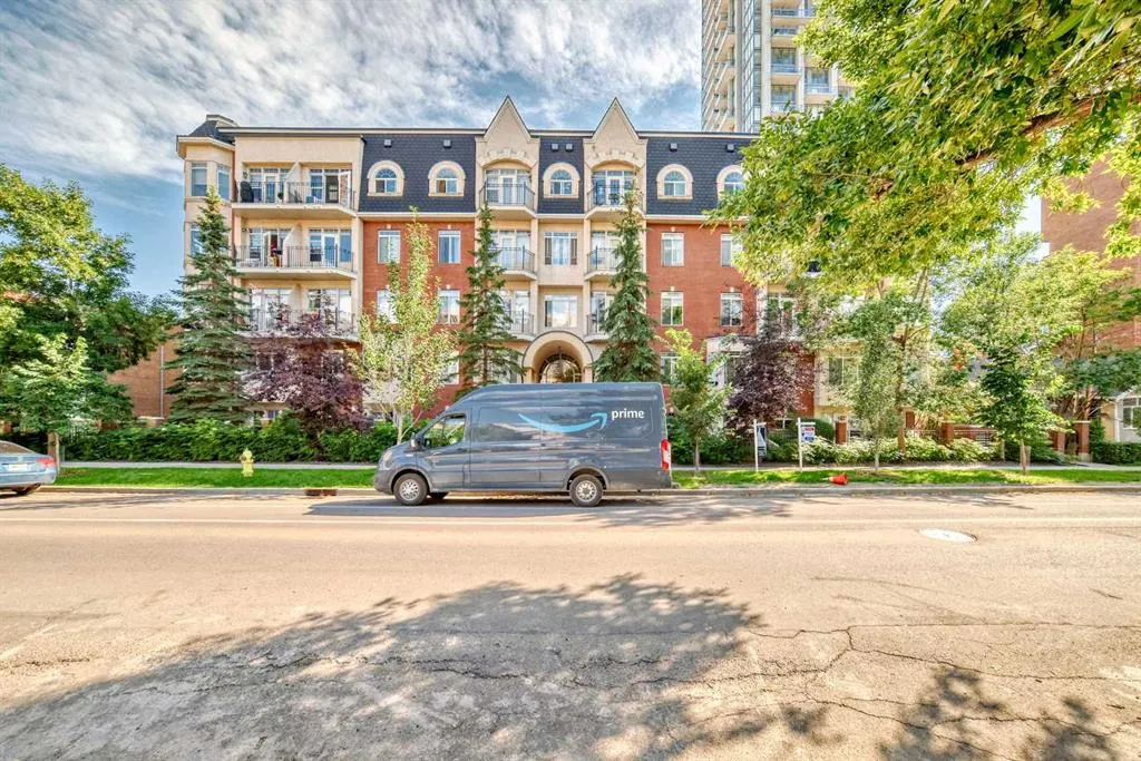 923 15 Avenue SW, #102