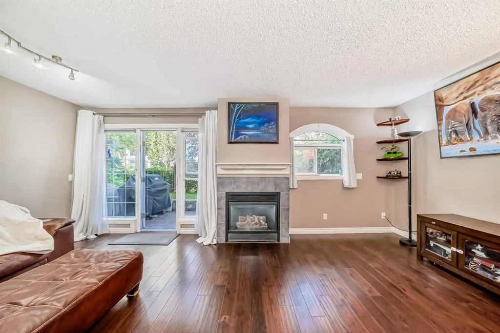 923 15 Avenue SW, #102