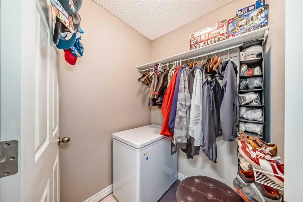 923 15 Avenue SW, #102