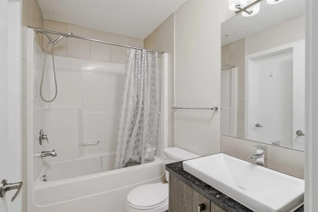 402 Marquis Lane SE, #205