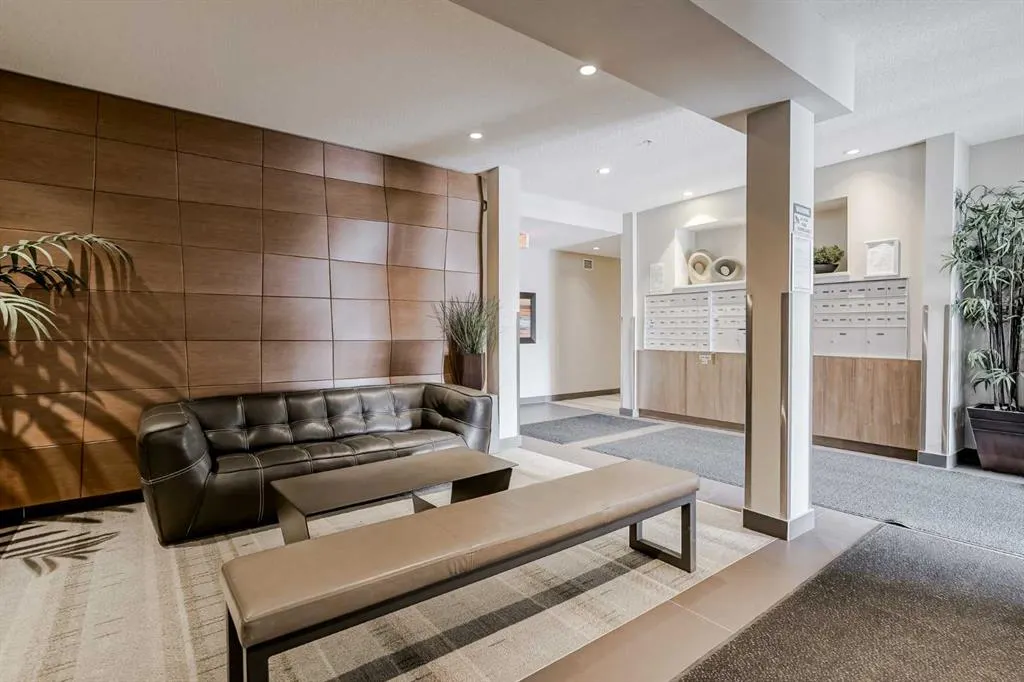 402 Marquis Lane SE, #205