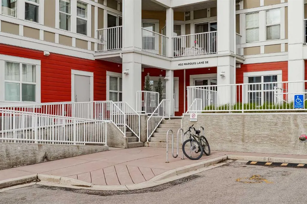 402 Marquis Lane SE, #205