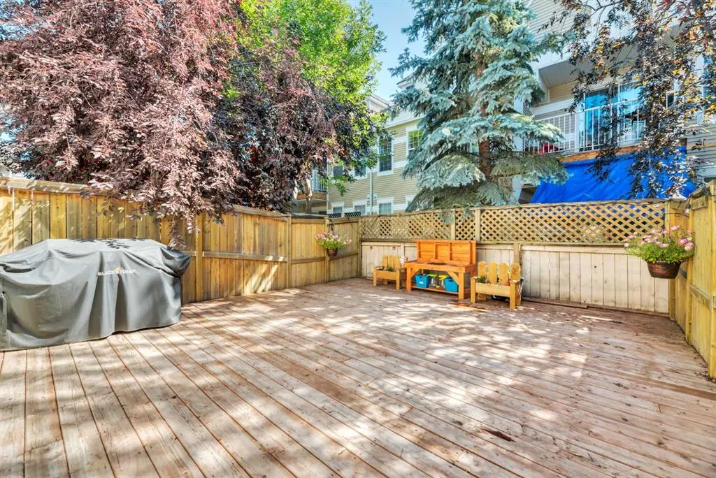 205 Strathaven Mews