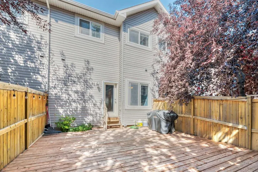 205 Strathaven Mews
