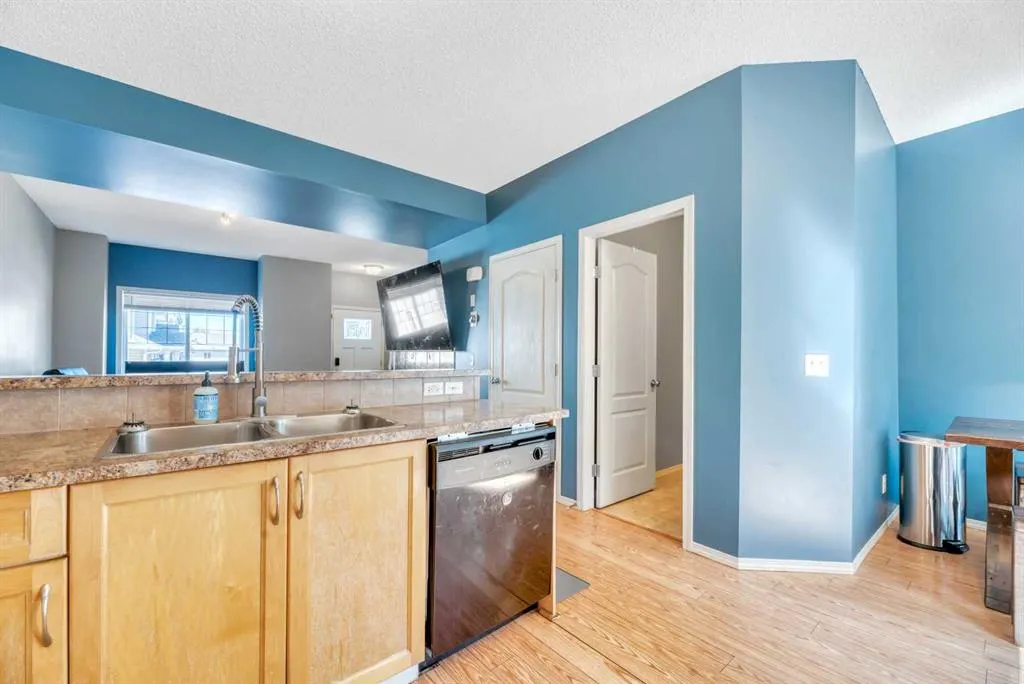 205 Strathaven Mews