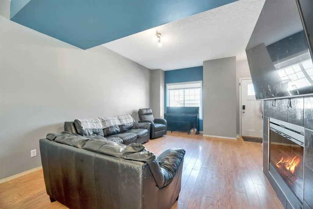 205 Strathaven Mews
