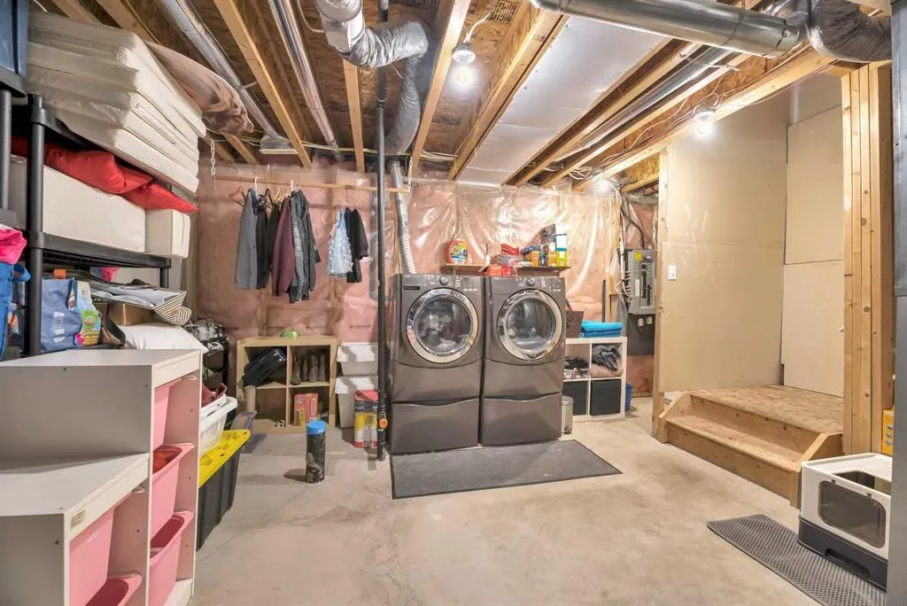 205 Strathaven Mews