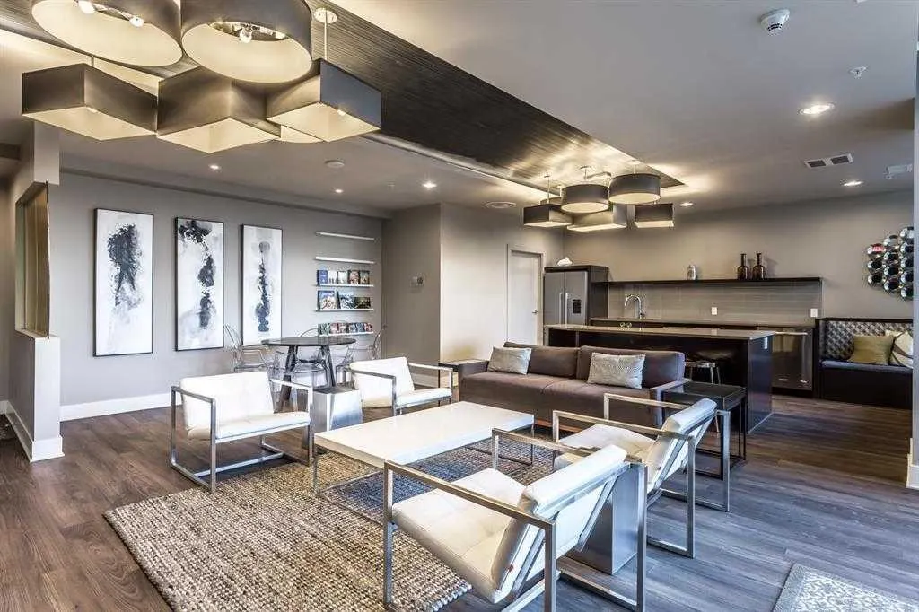 38 9 Street NE, #1003