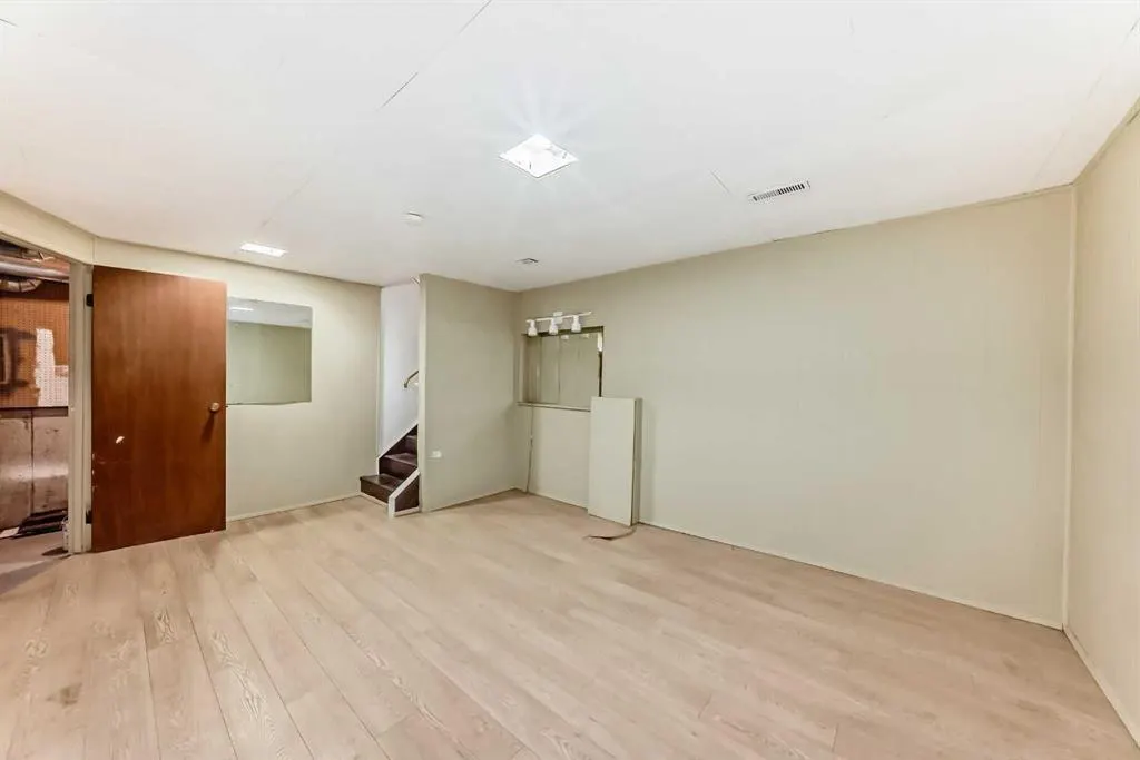 5400 dalhousie Drive NW, #5
