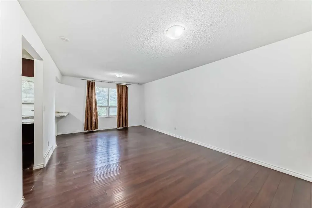 5400 dalhousie Drive NW, #5