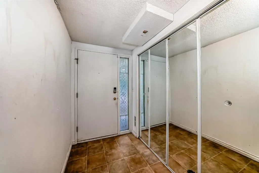 5400 dalhousie Drive NW, #5