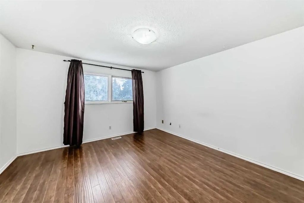 5400 dalhousie Drive NW, #5