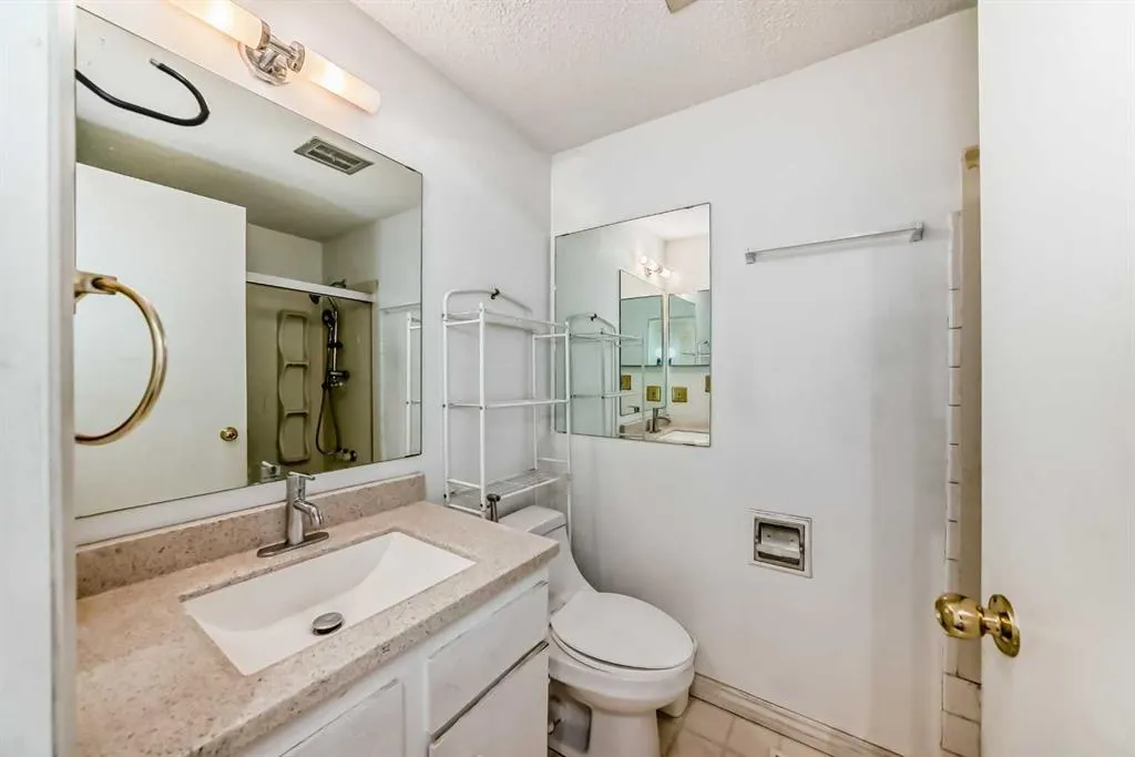5400 dalhousie Drive NW, #5