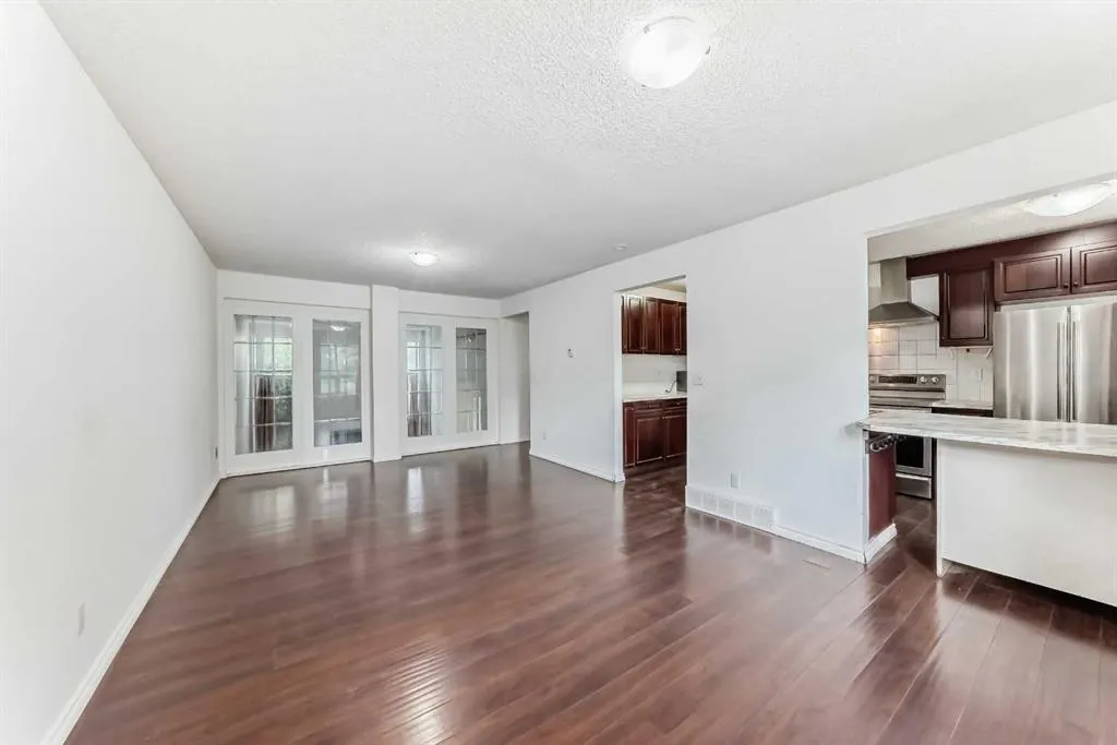 5400 dalhousie Drive NW, #5