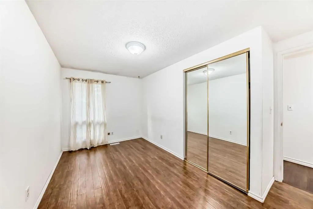 5400 dalhousie Drive NW, #5