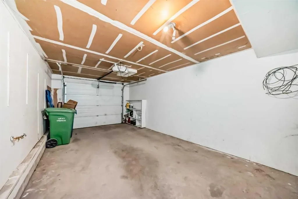 5400 dalhousie Drive NW, #5
