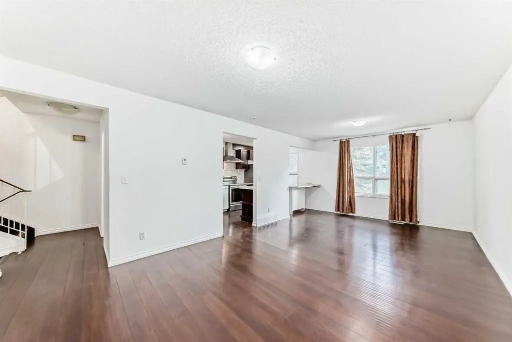5400 dalhousie Drive NW, #5
