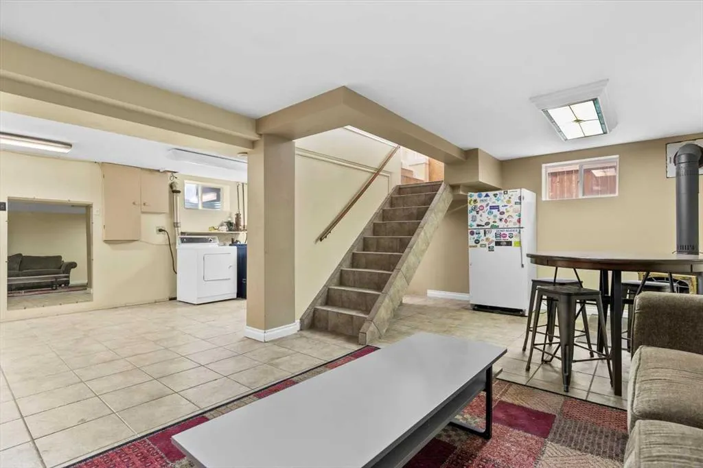 23 Moncton Road NE