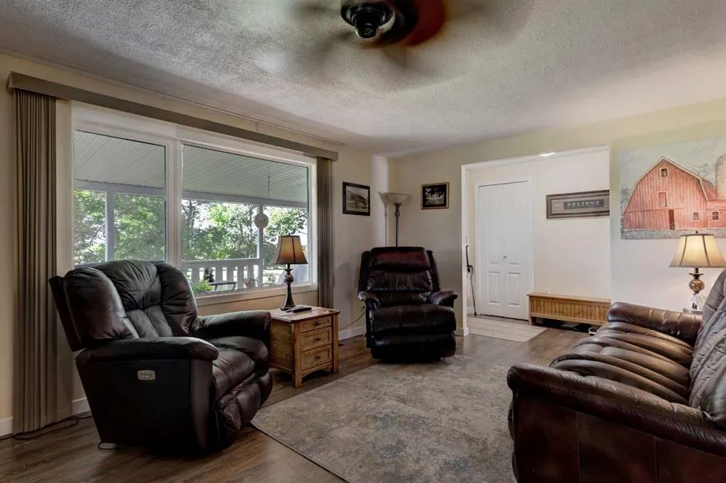 255244 Range Road 282