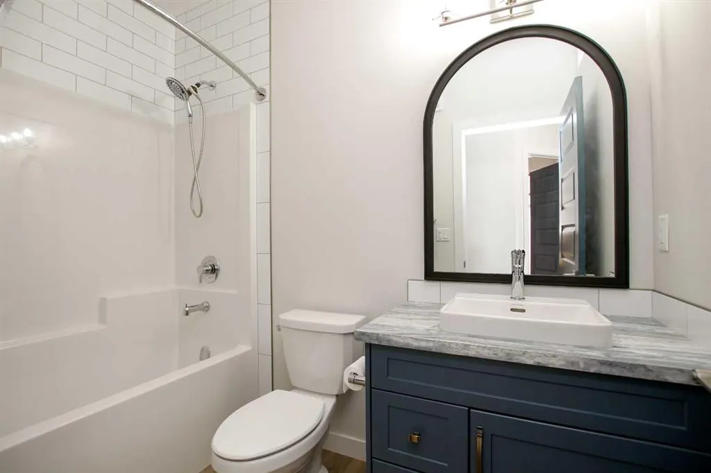 7 Thayer Close