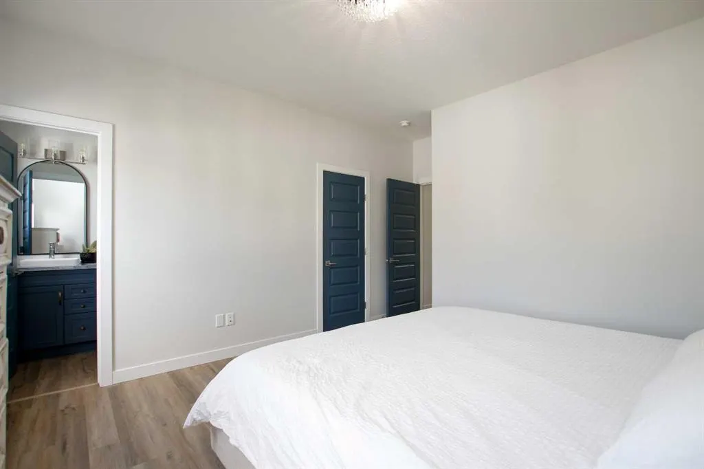 7 Thayer Close