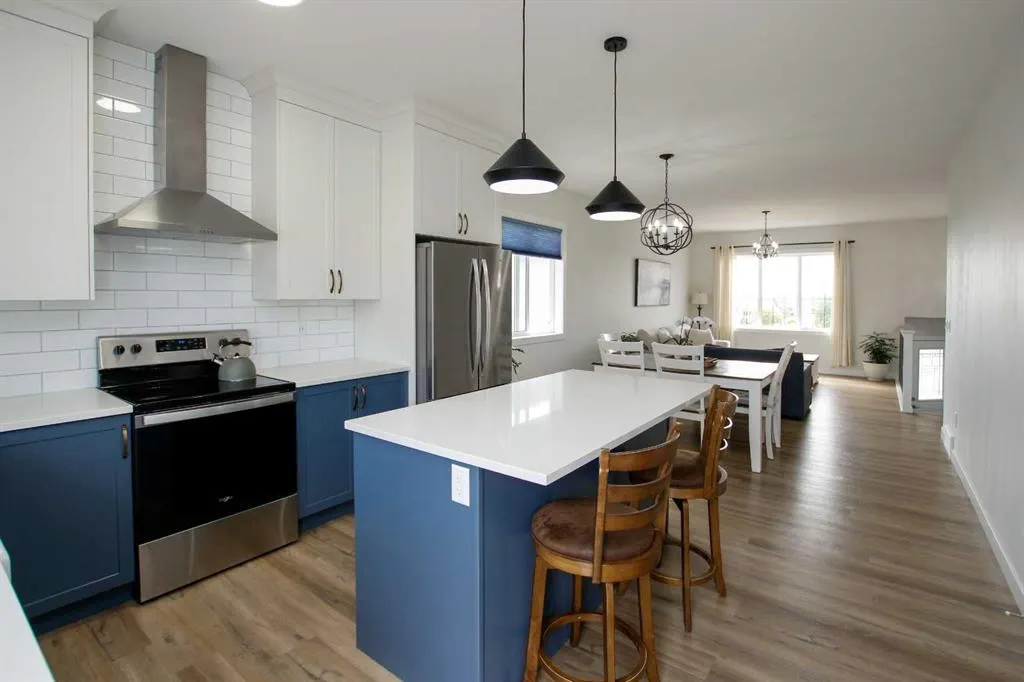 7 Thayer Close