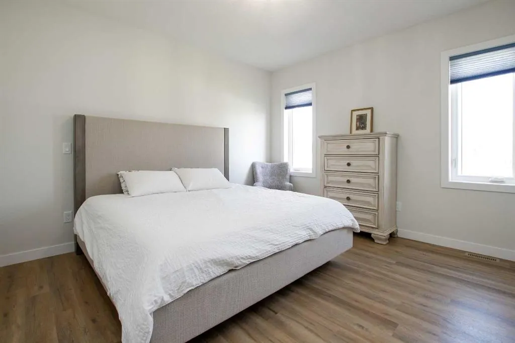 7 Thayer Close