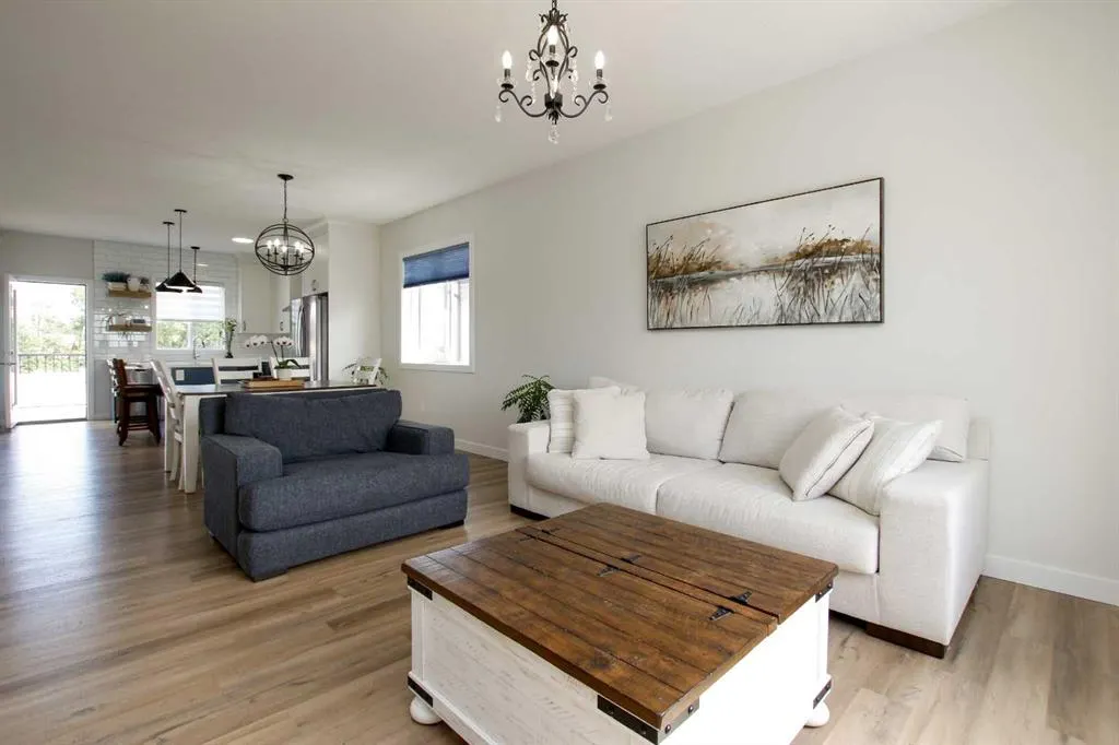 7 Thayer Close