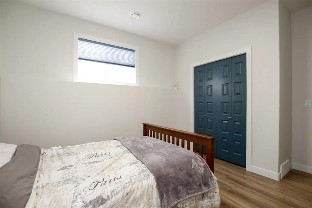 7 Thayer Close