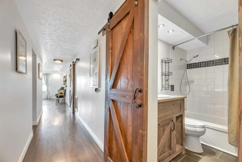 1833 21 Avenue NW, #3