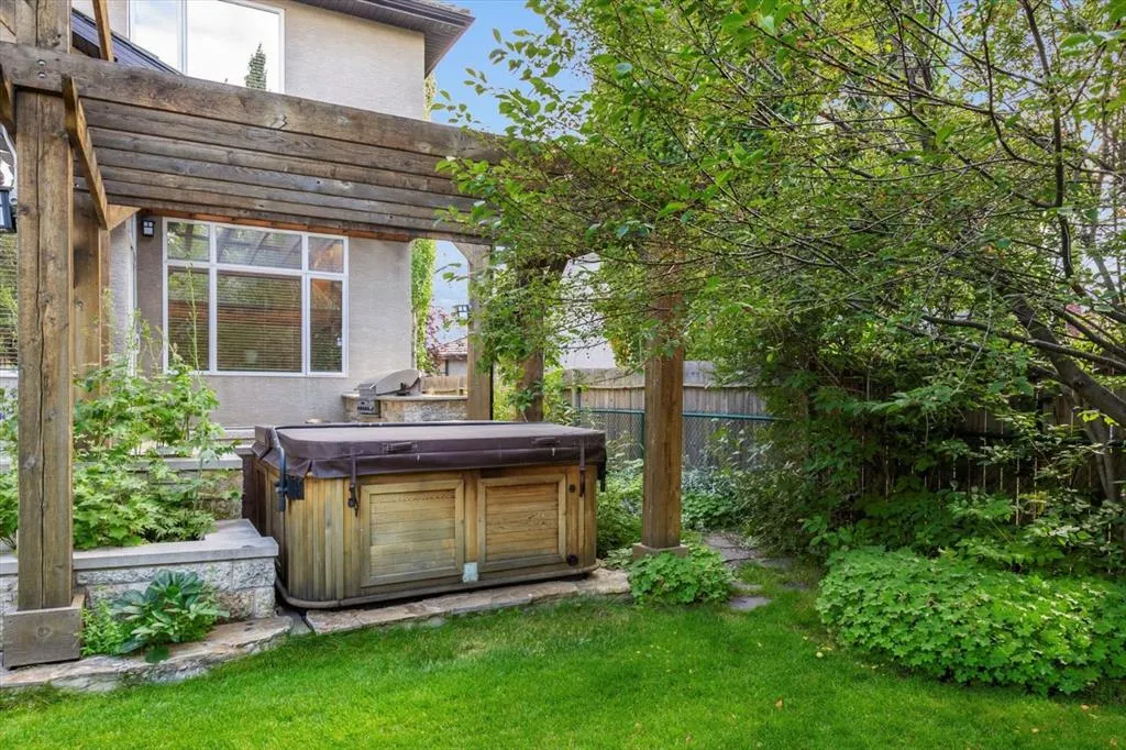 45 Royal Terrace NW