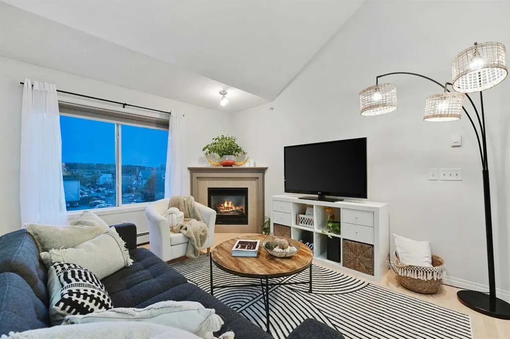 1110 17 Street SW, #401