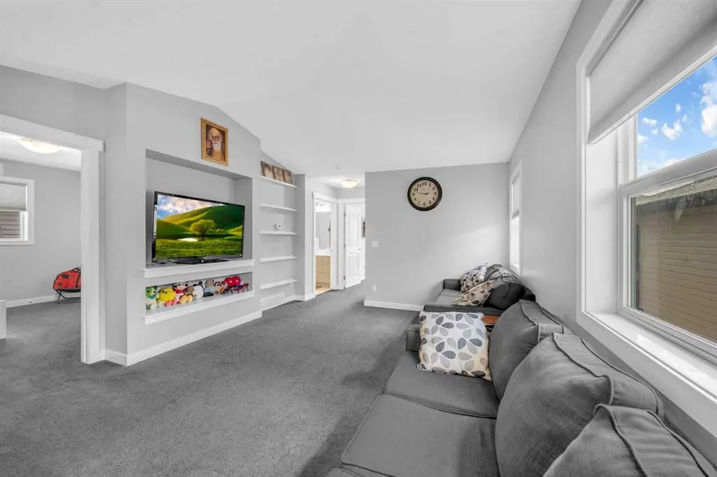 342 Hillcrest Circle SW