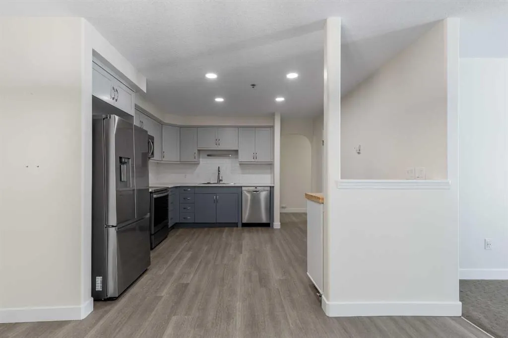 75 1 Avenue S, #120