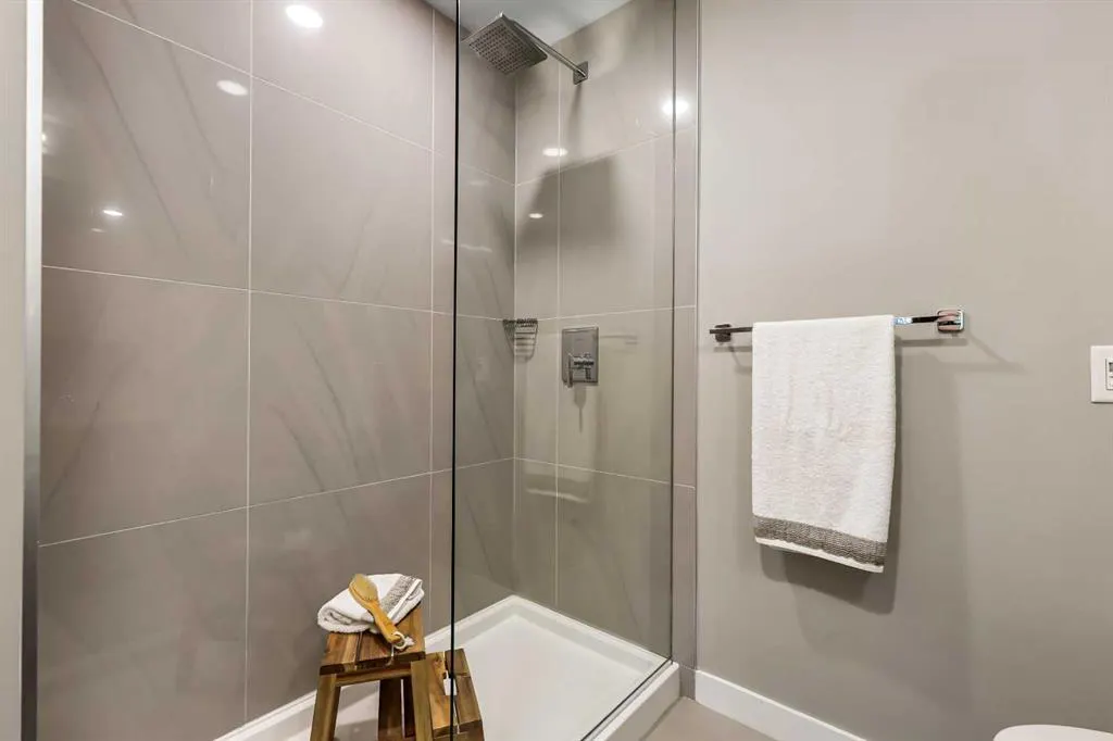 823 5 Avenue NW, #103