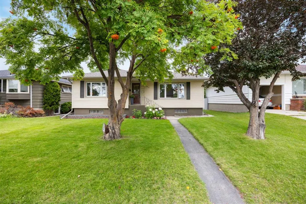 2452 Capitol Hill Crescent NW