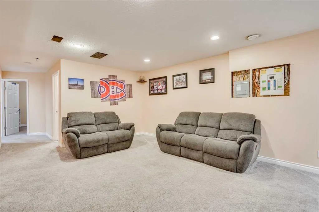 217 Swanson Crescent