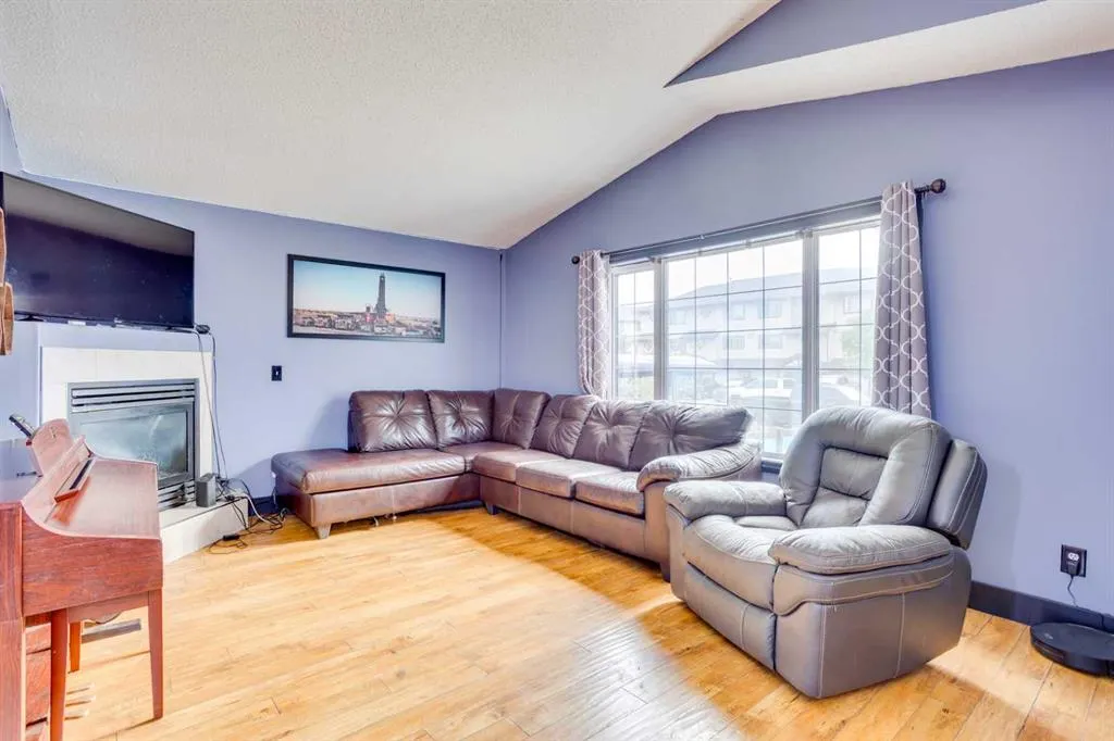 217 Swanson Crescent