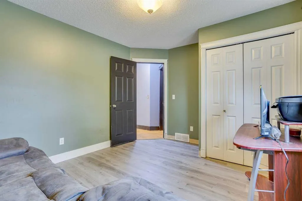 217 Swanson Crescent
