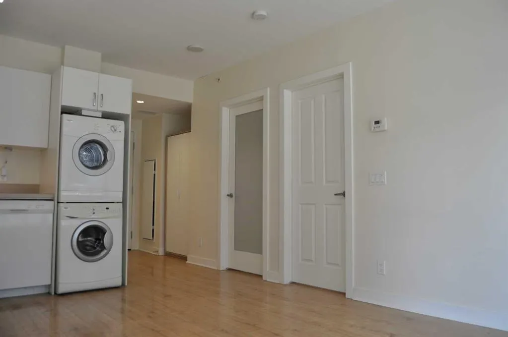 10 Brentwood Common NW, #302