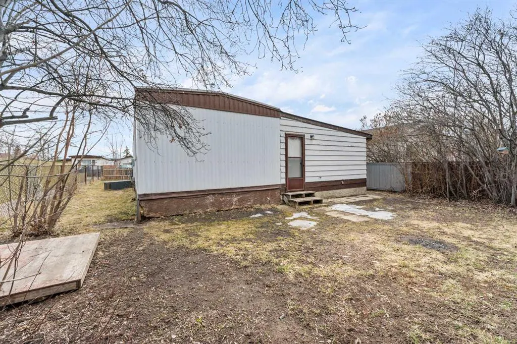 826 Brentwood Crescent