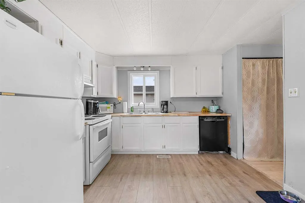 826 Brentwood Crescent