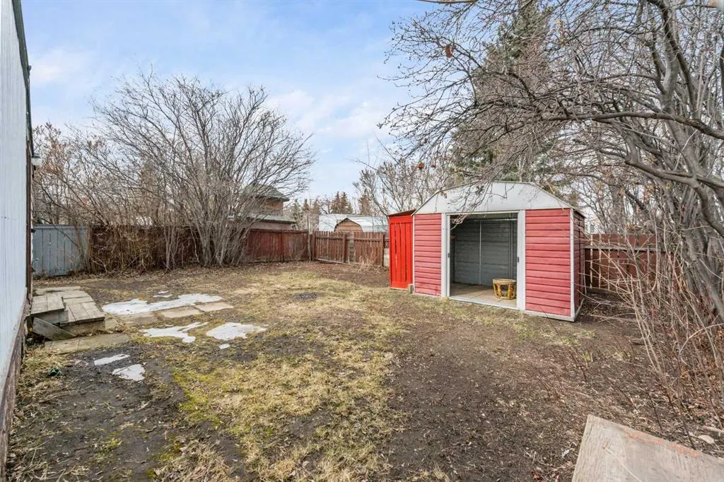 826 Brentwood Crescent