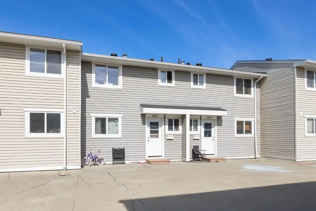 600 Signal Road, #207