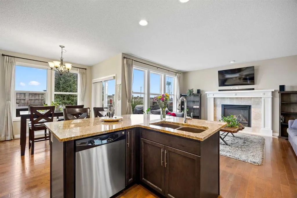 395 Mahogany Terrace SE