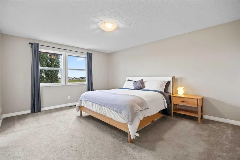 395 Mahogany Terrace SE