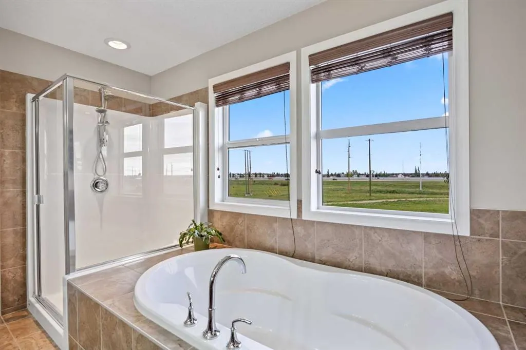 395 Mahogany Terrace SE