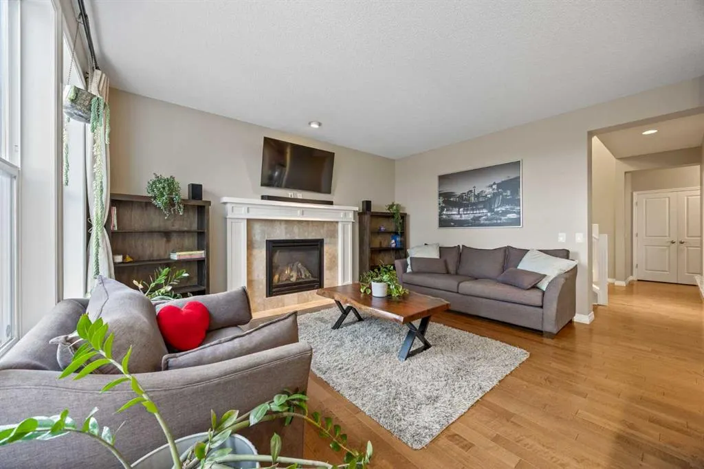 395 Mahogany Terrace SE