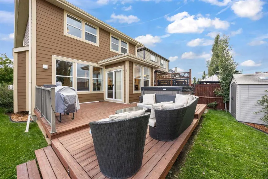 395 Mahogany Terrace SE